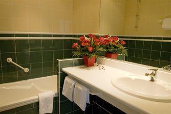 Western Plaisance Hotel 3*