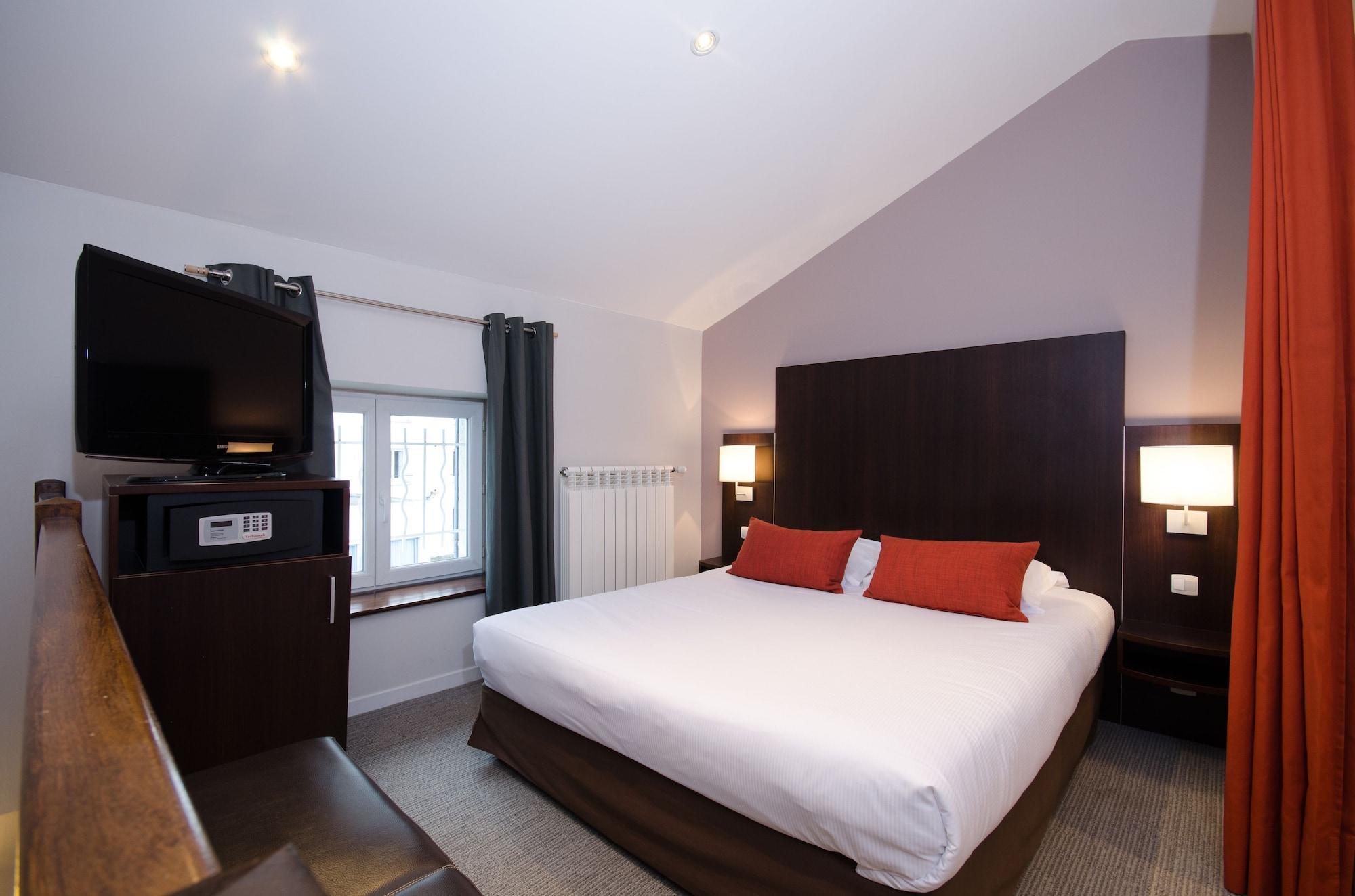 Western Plaisance 3*