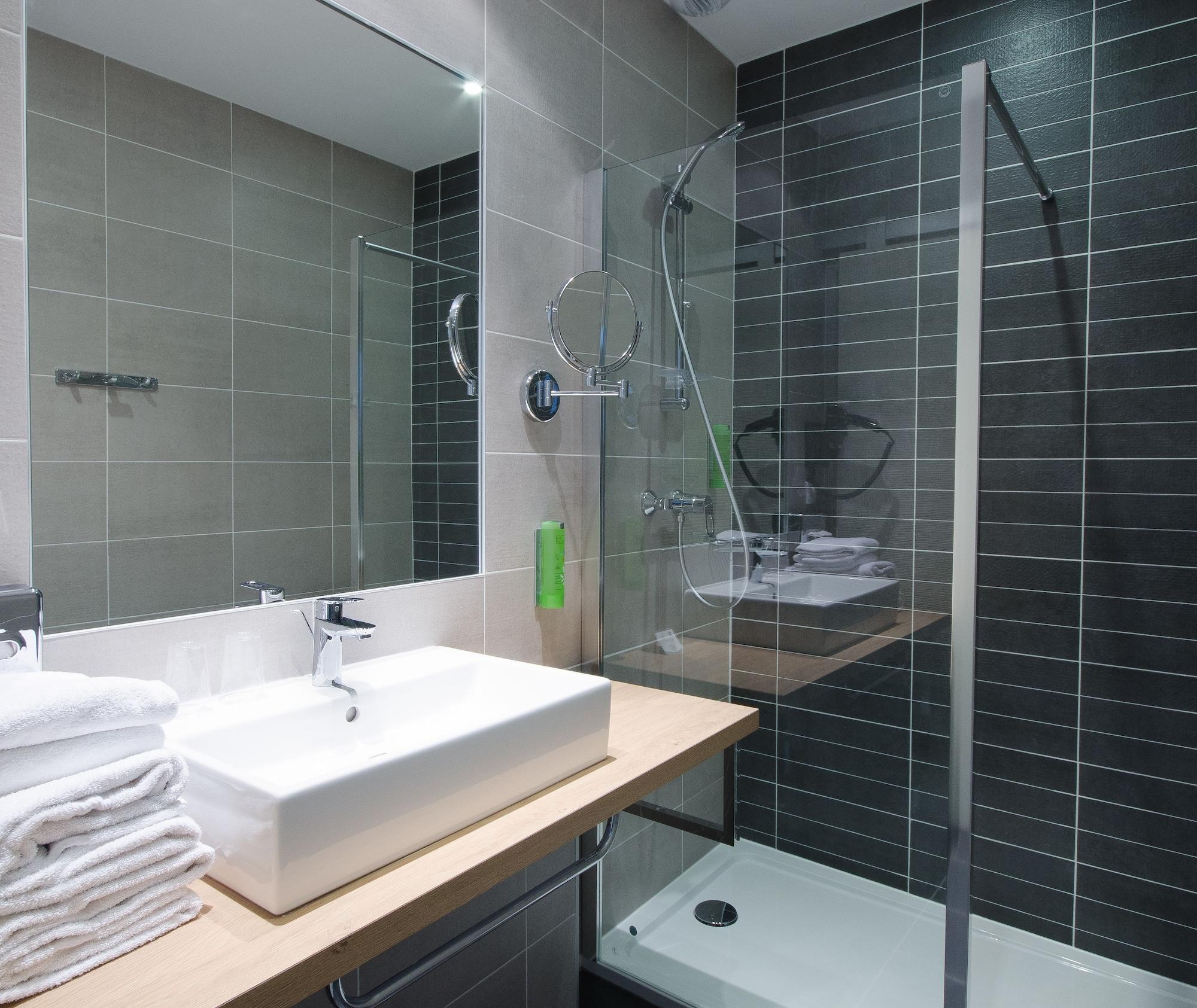 Western Plaisance Hotel 3*