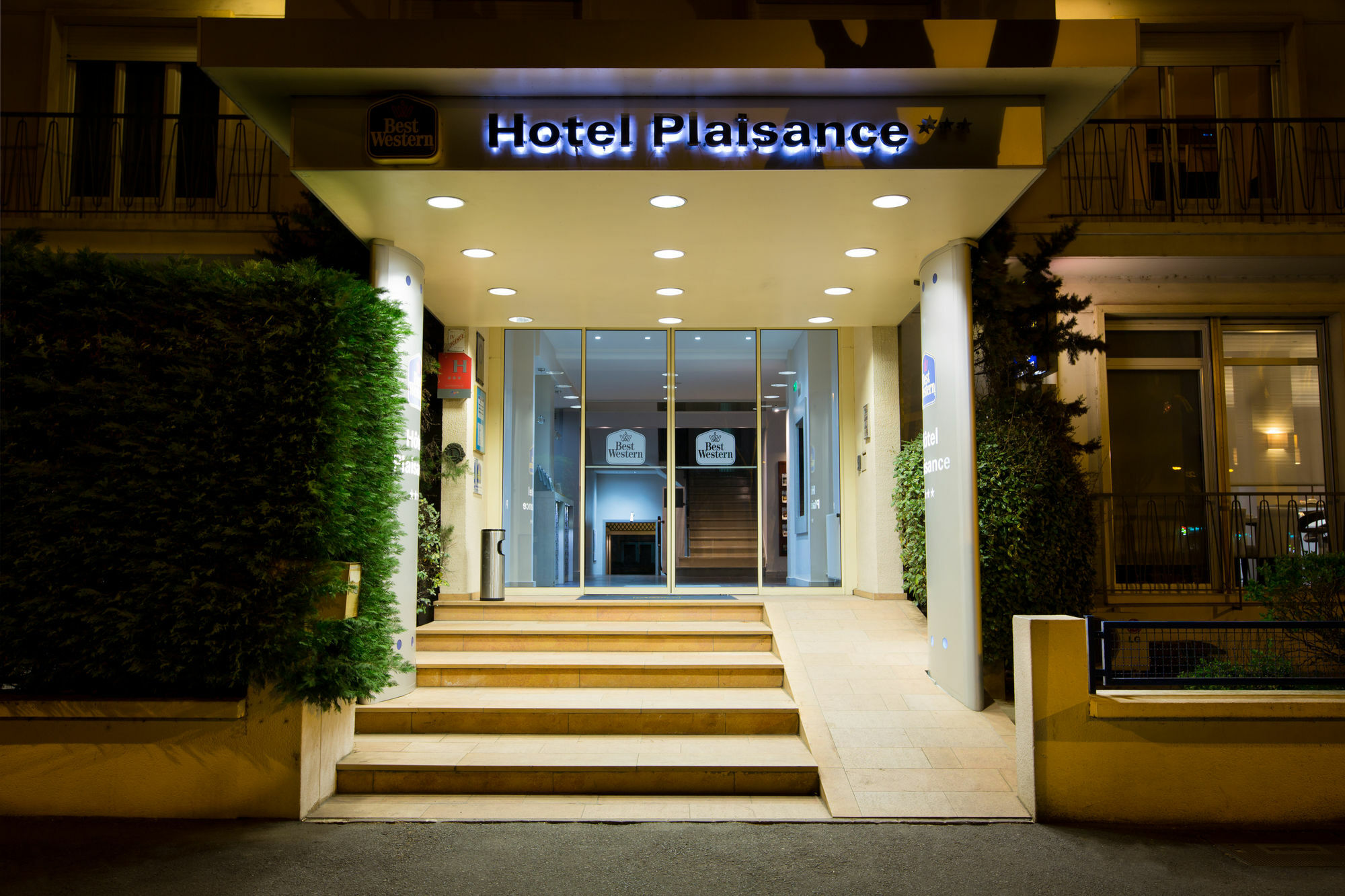 Western Plaisance 3*